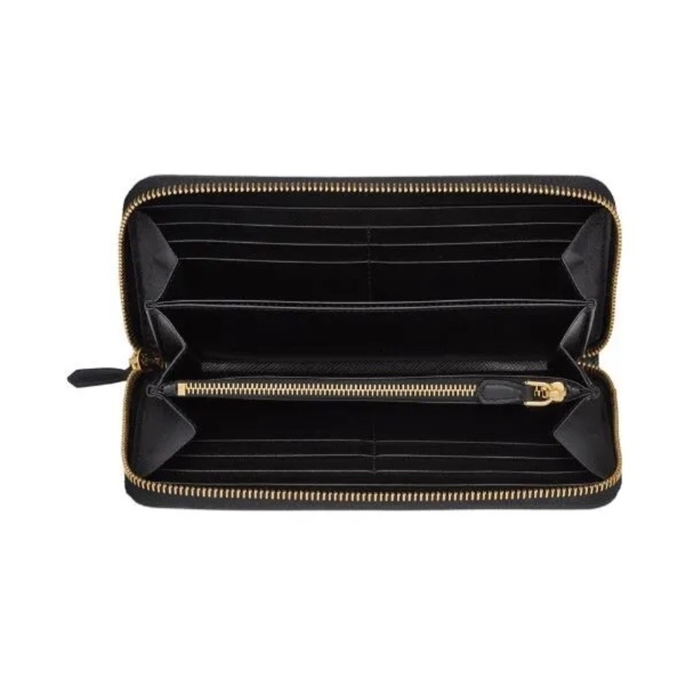 Brand new authentic Prada wallet